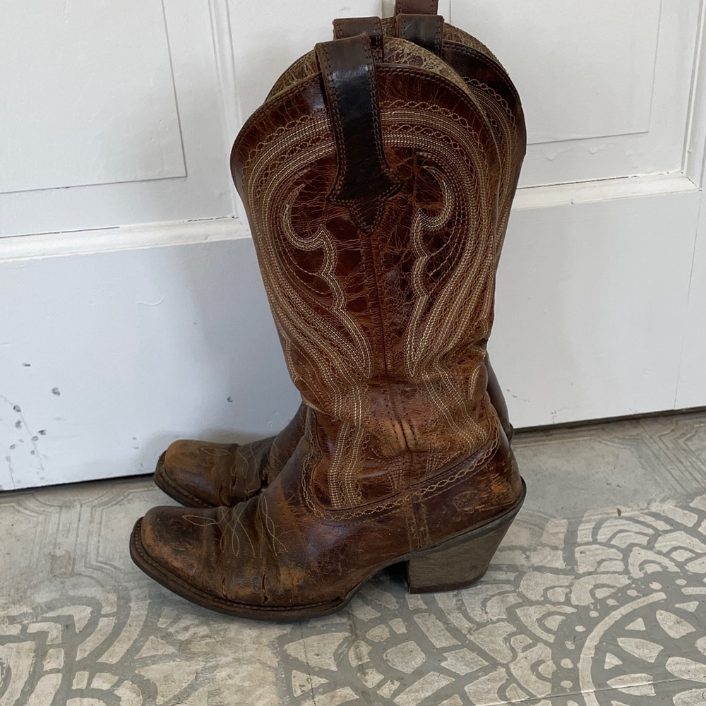 Ariat Lively Cowboy Boots